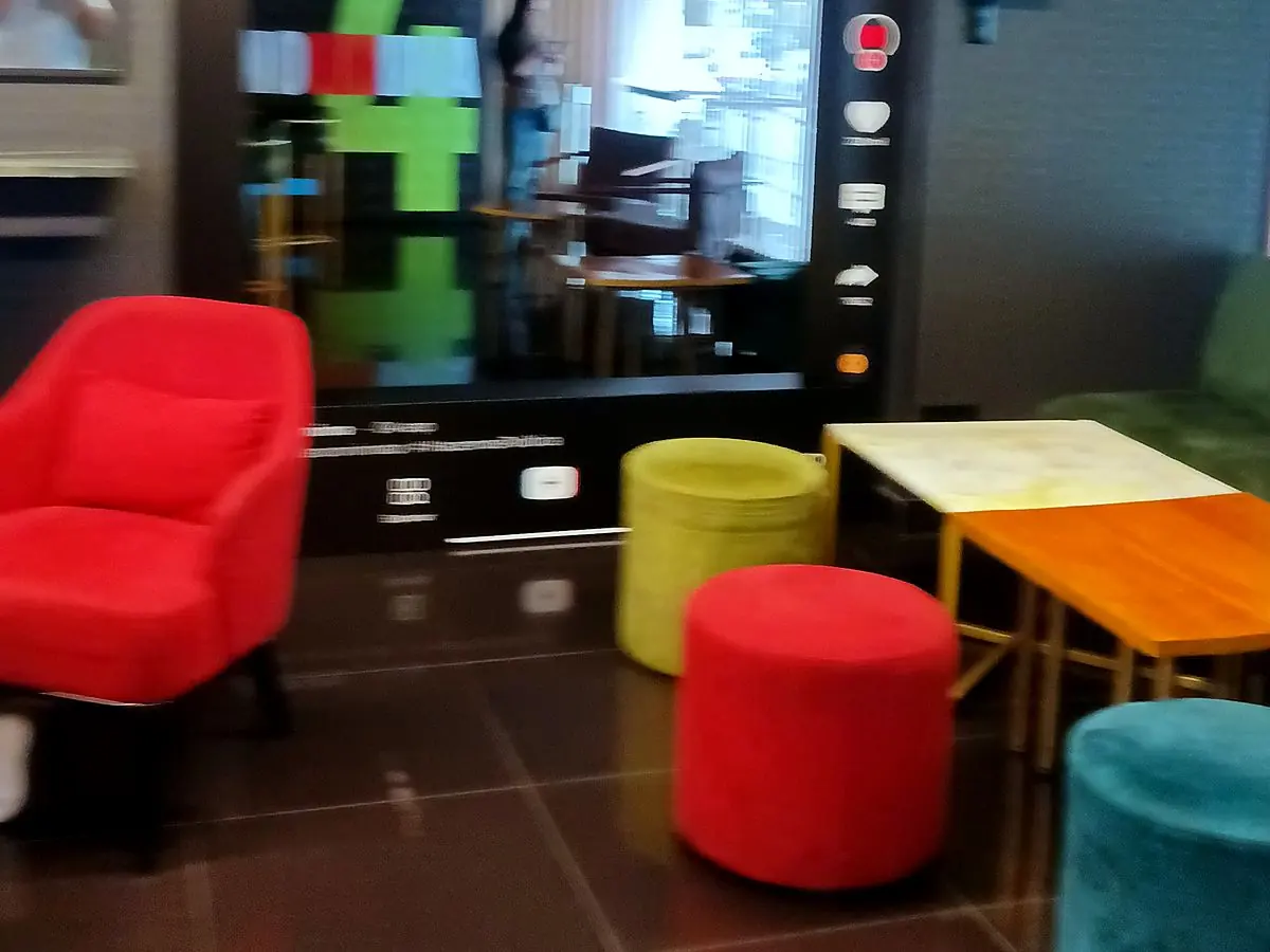 Branding interior de oficina de agencia