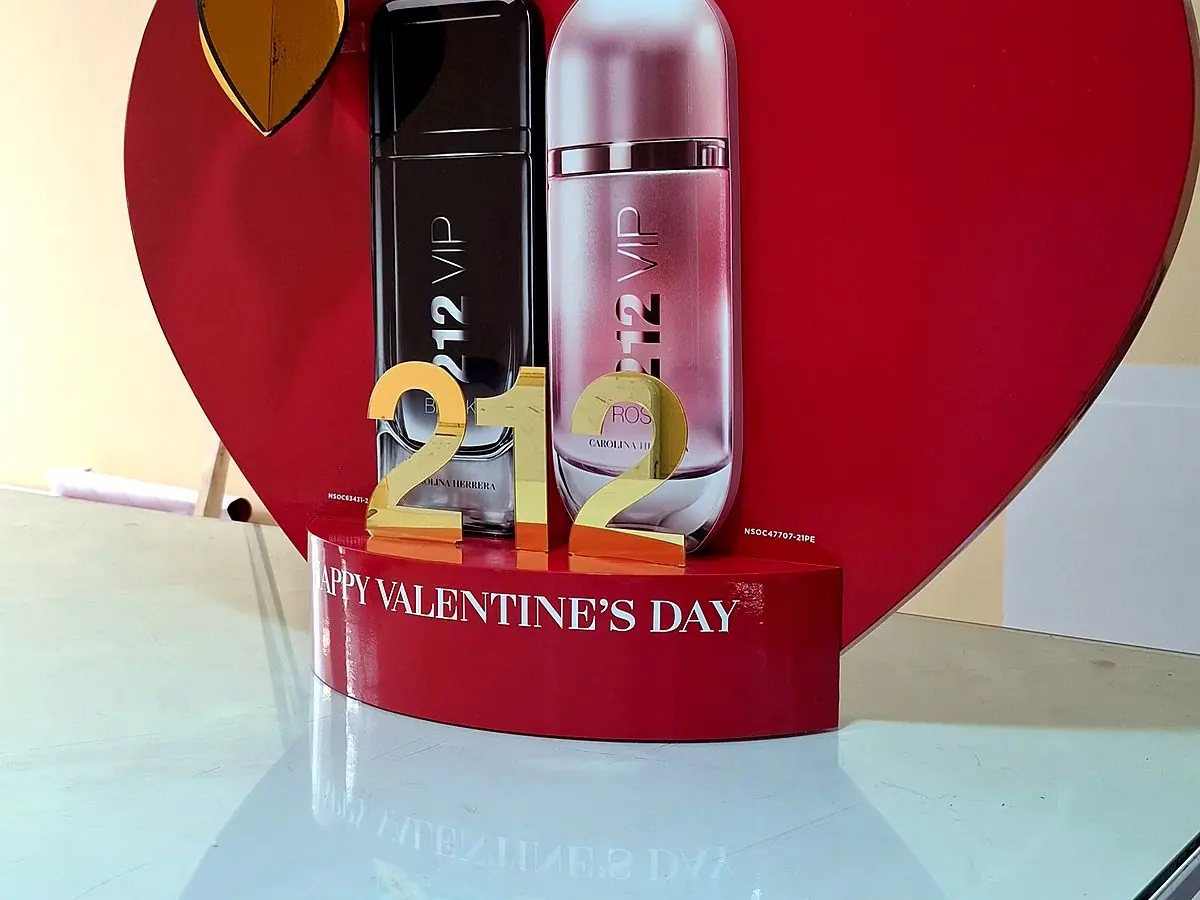 Display de mostrador para campaña de perfume