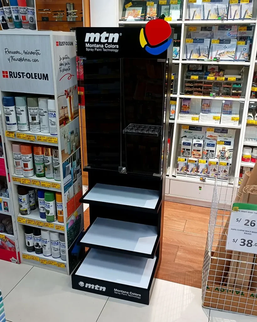 Montana Colors: exhibidor de piso